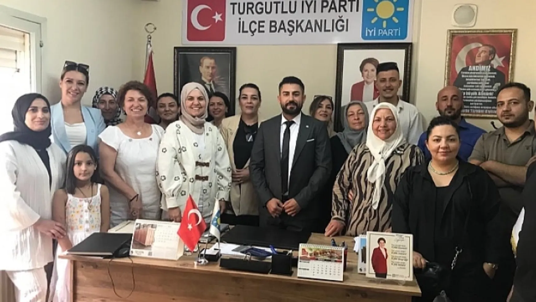 İyi Parti Turgutlu'da Rozet Takma Töreni Yapıldı