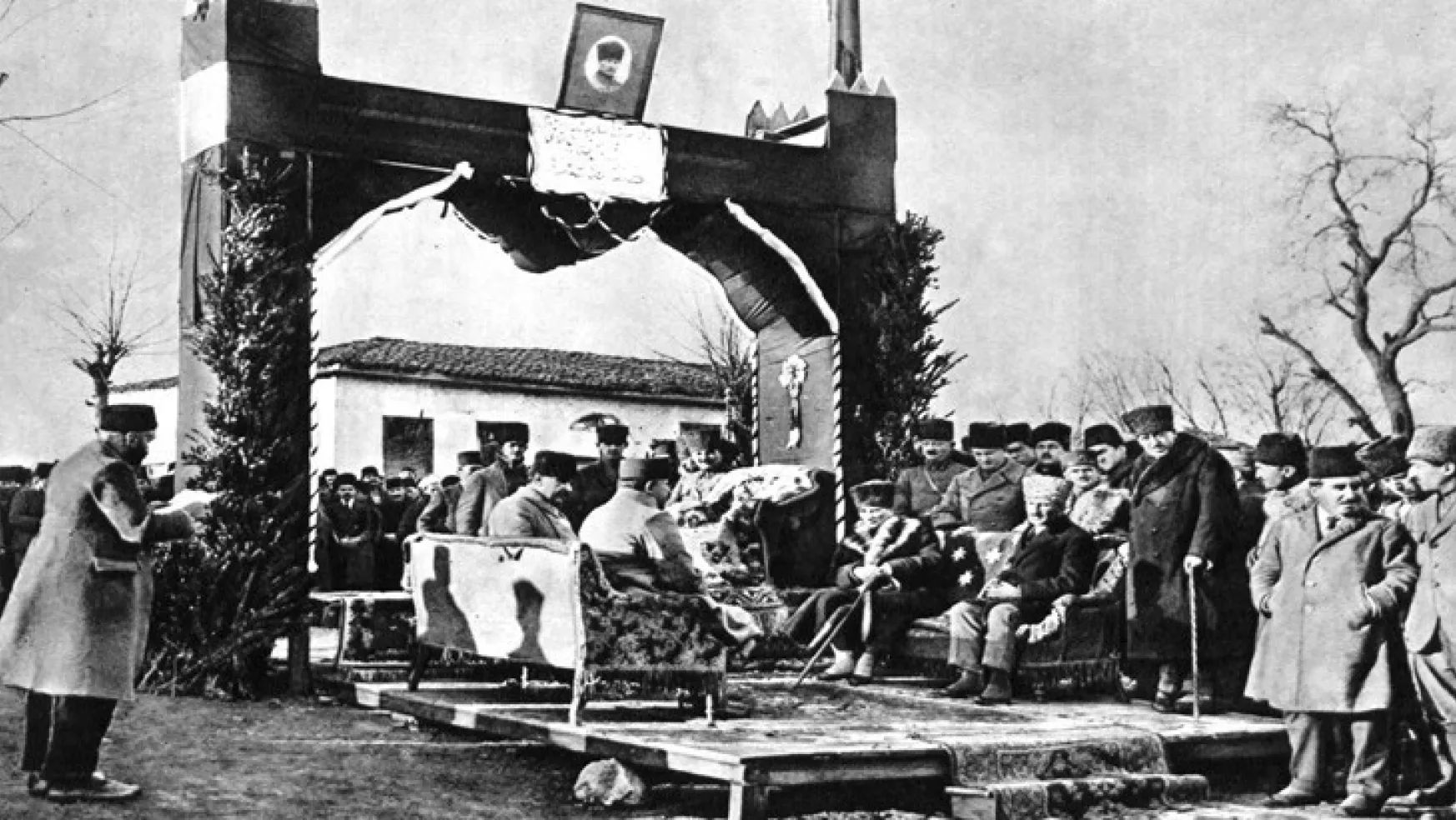 Kasaba'da 'Atatürk ve Turgutlu' Konferansı