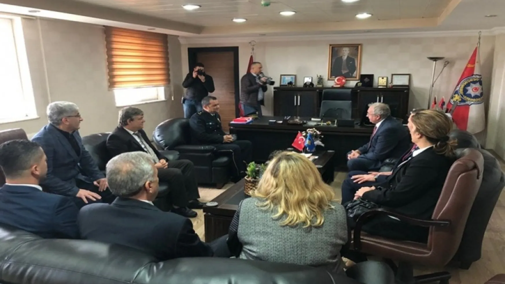 Kosava'nın Türkiye Büyükelçisi Turgutlu İlçe Emniyetini Ziyaret etti