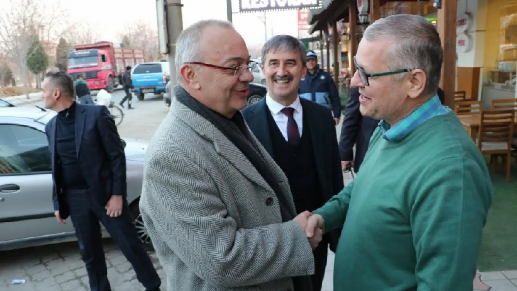 Turgutlu'da Çarşı esnafı Cengiz Ergün'e teşekkür etti