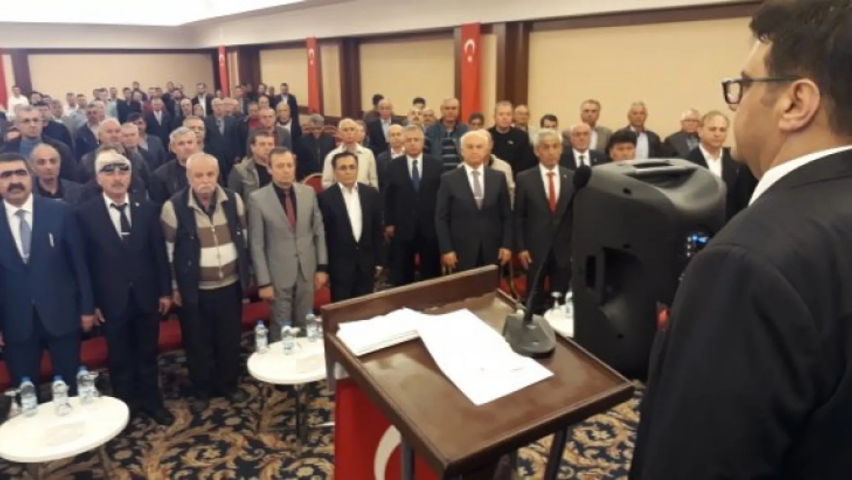 MHP Manisa Eski Milletvekili İl İlçe Ve Belediye Başkanları Referandum Hakkında Açıklama Yaptı