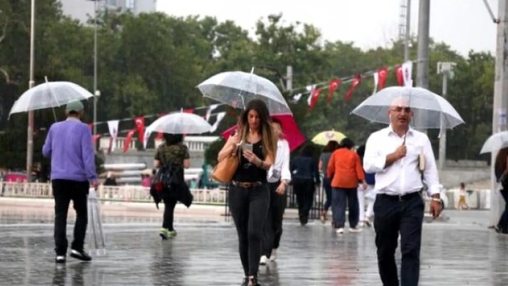 Turgutlu'da beklenen sağanak yağışlar geldi