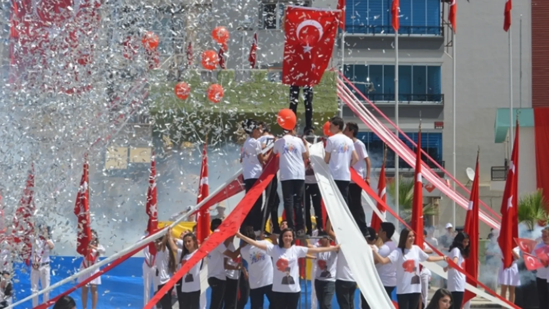 Turgutlu 19 Mayısı Coşkuyla Kutladı
