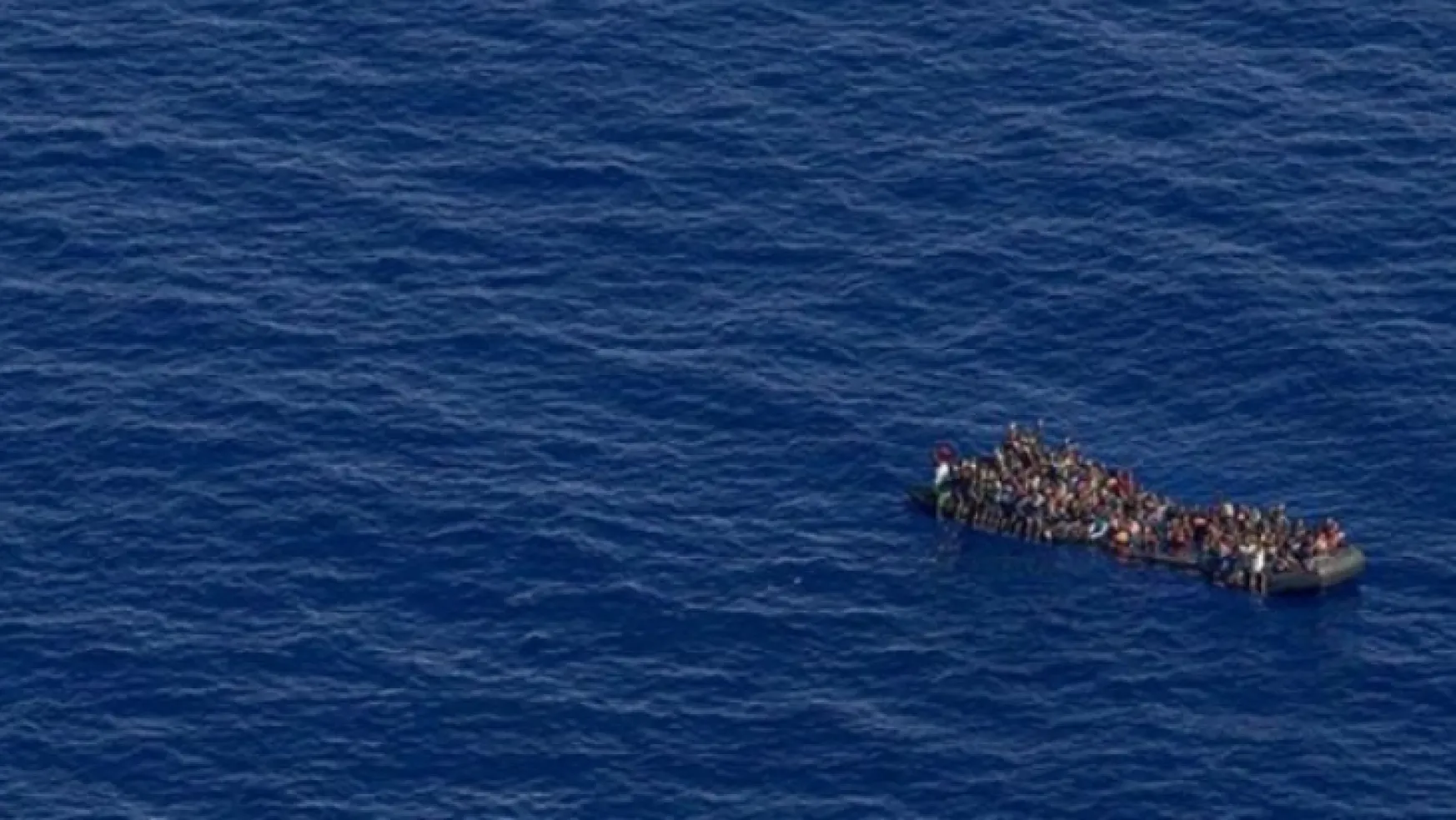 Alabora olan teknede 90 mülteci hayatını kaybetti