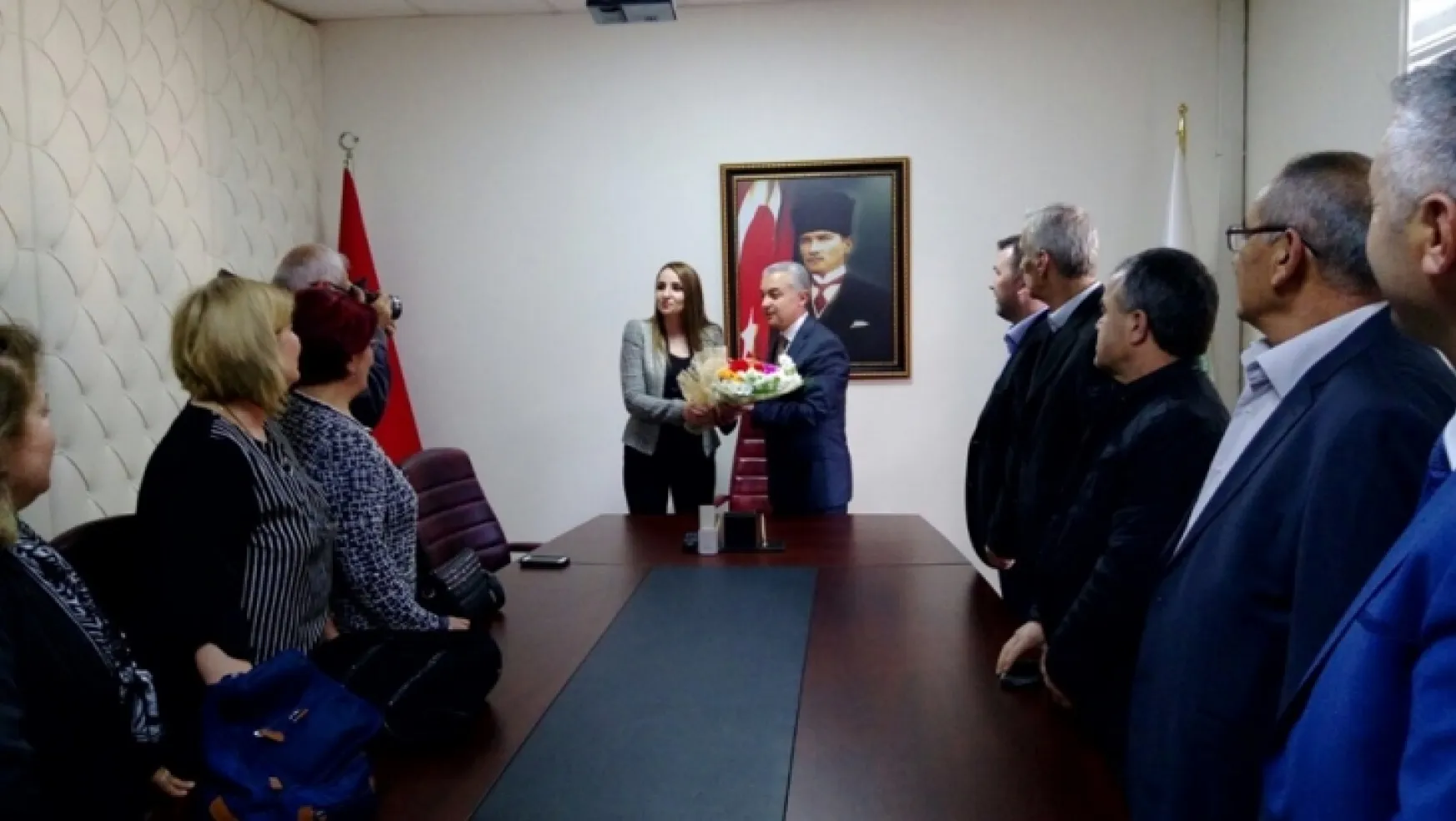 İYİ Parti Turgutlu Kaymakamı Uğur Turan'ı Ziyaret Etti