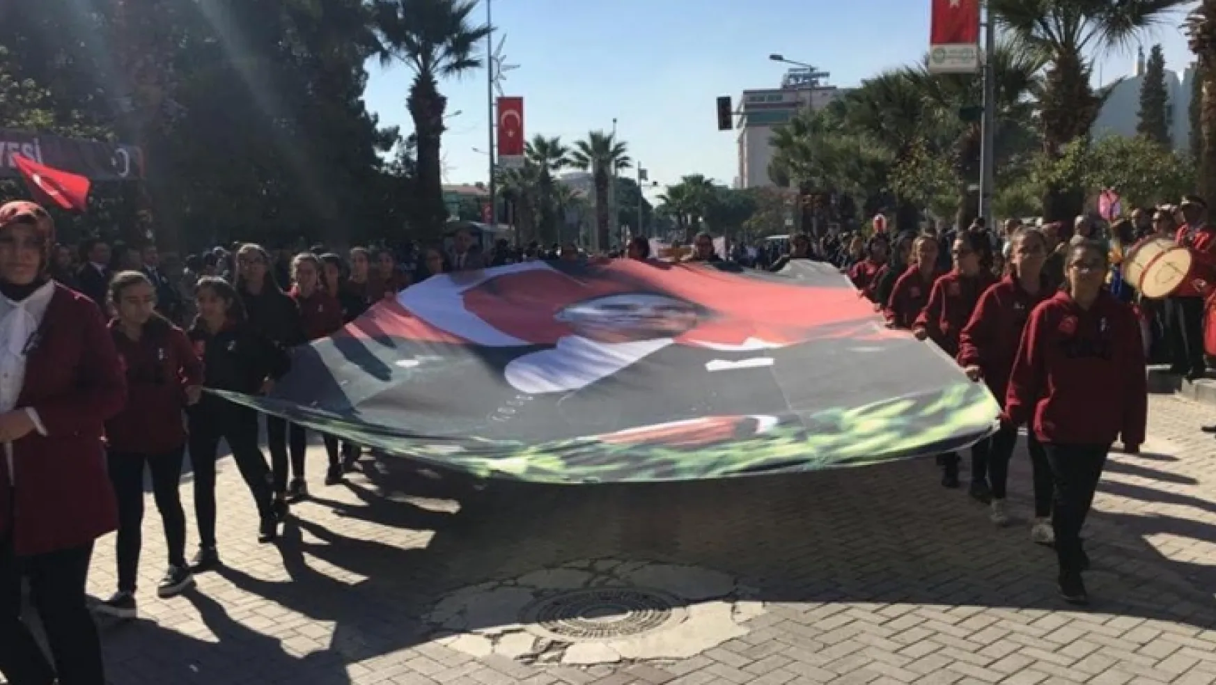 Turgutlu'da Cumhuriyet Bayramı Coşkusu