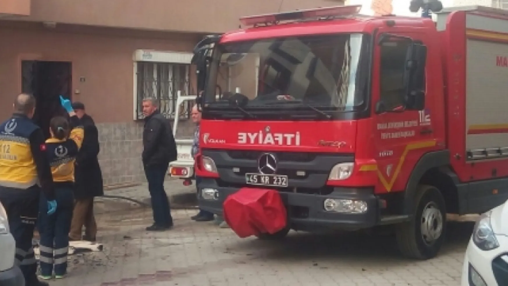 Turgutlu'da çıkan ev yangını paniğe neden oldu