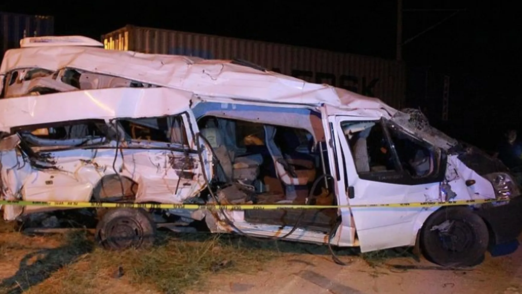 Turgutlu'da hemzemin geçit de Tren Kazası