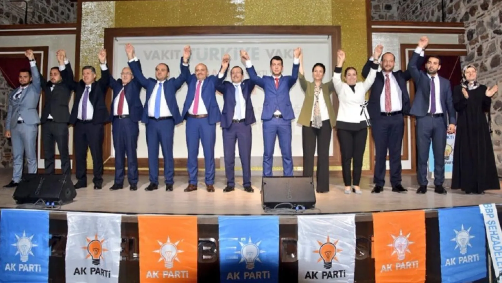 AK Parti Manisa Milletvekili adaylarını tanıtdı