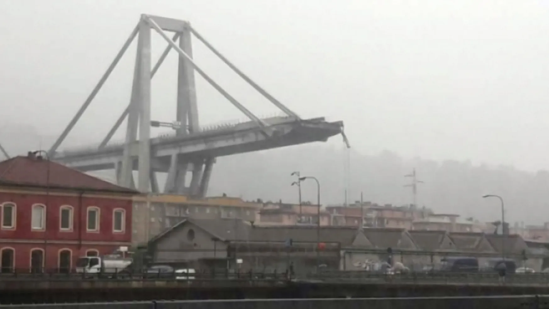 İtalya'da köprü dehşeti