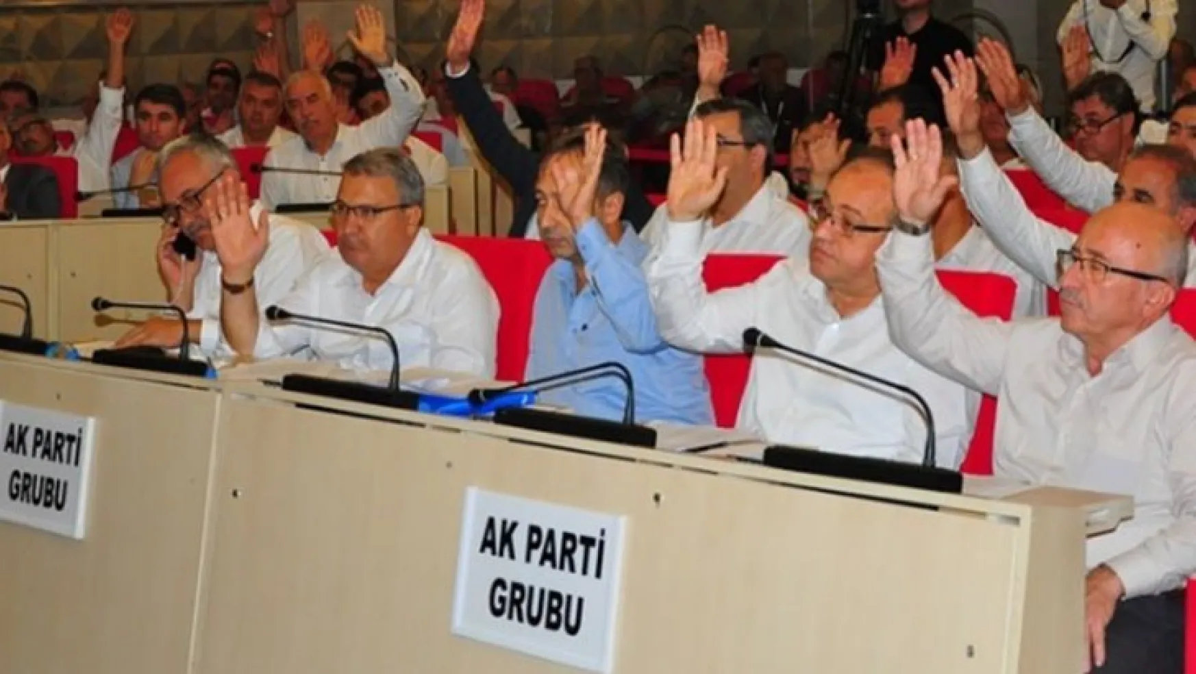 Manisa'daki MHP'nin işçi kıyımına AKP'den tam destek geldi