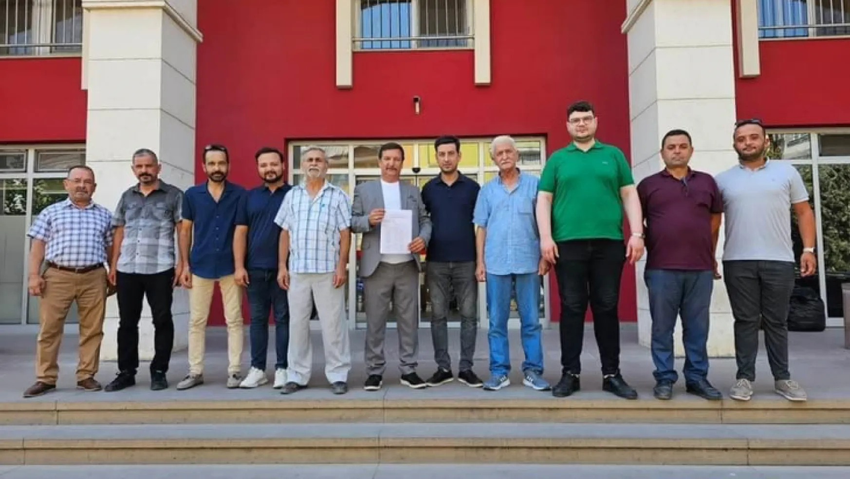 MHP Turgutlu İlçe Başkanı Halil Konuş mazbatasını aldı