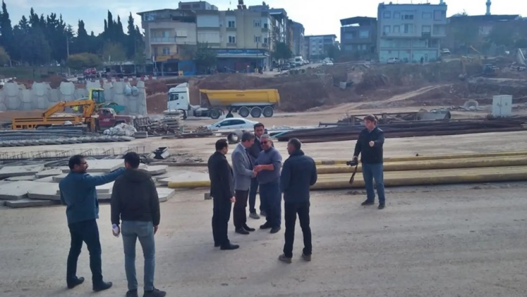 Turgutlu'da esnaf başkan Şirin'in önünü kesti