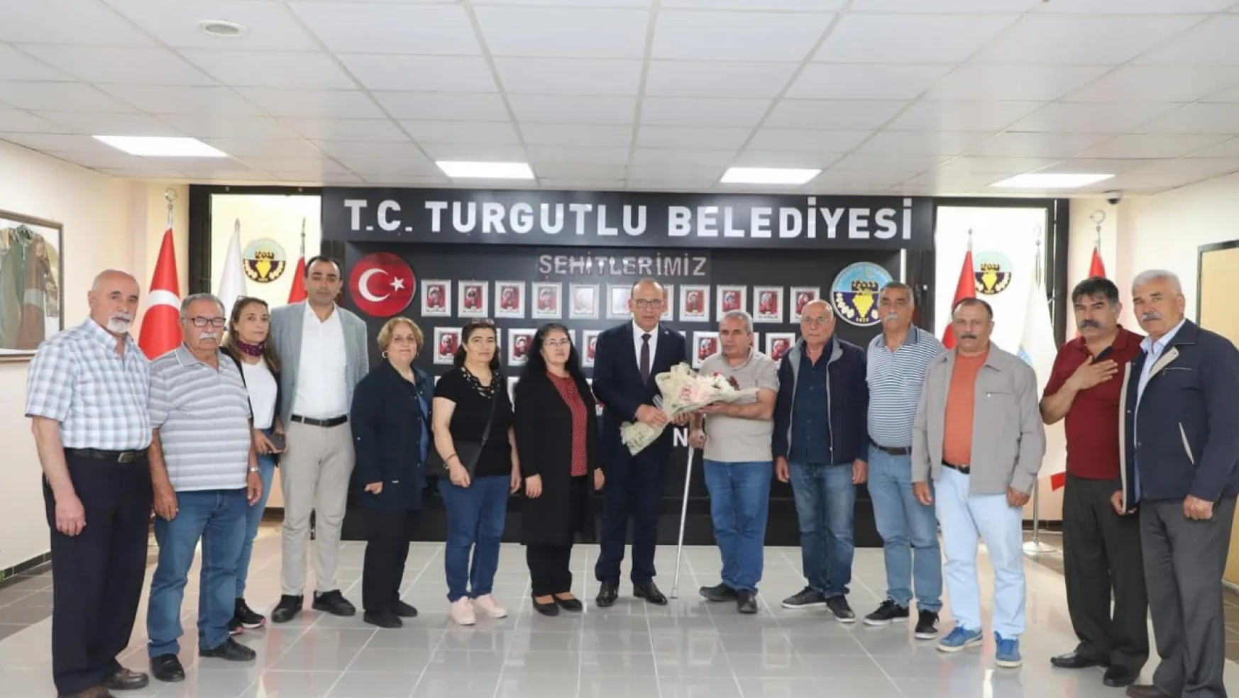 Turgutlu Belediye Başkanı Çetin Akın'a Seçim Sonrası Yoğun Ziyaretler