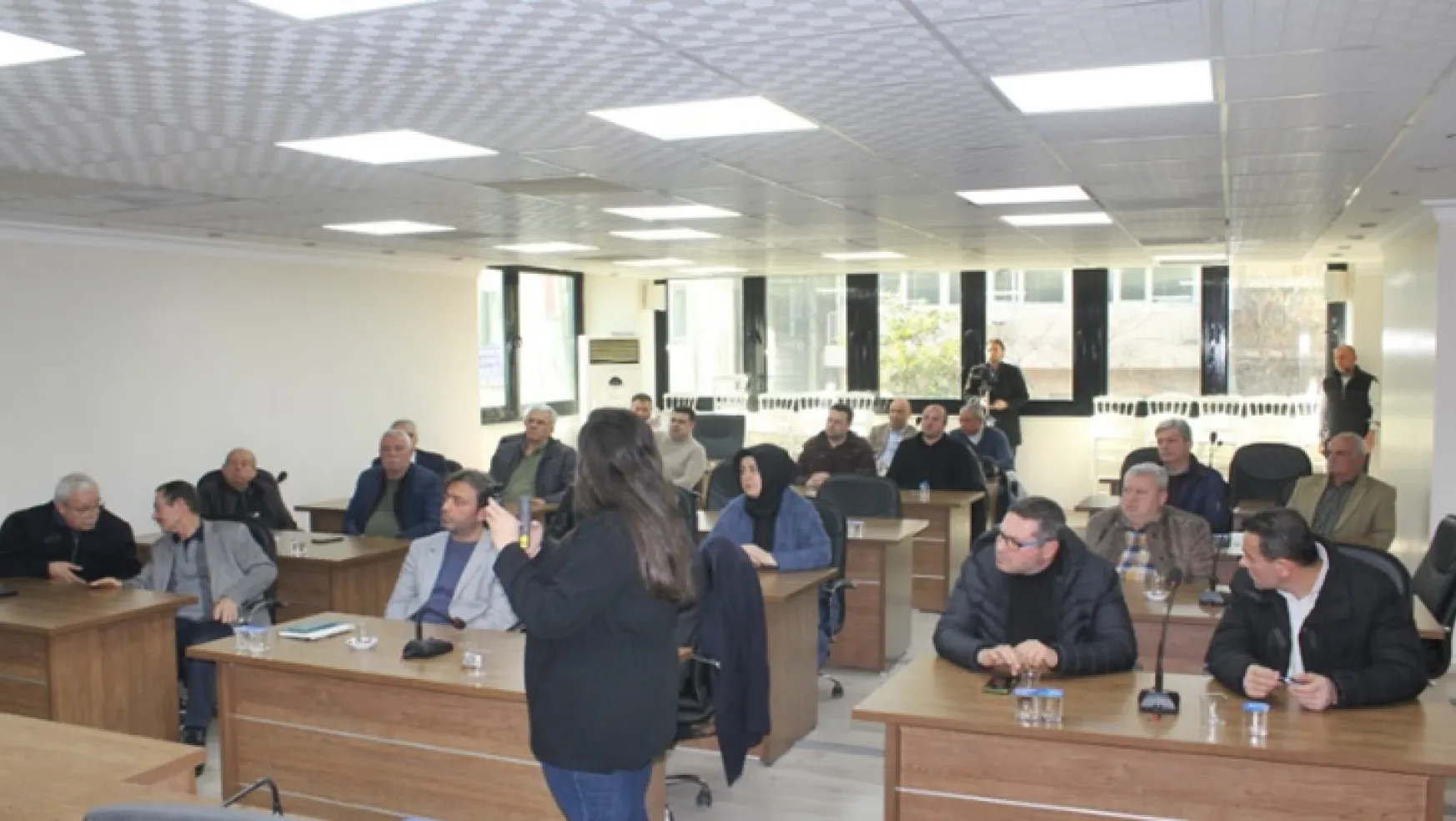 Turgutlu Belediye Meclisi olağanüstü toplandı Deprem Komisyonu kuruldu