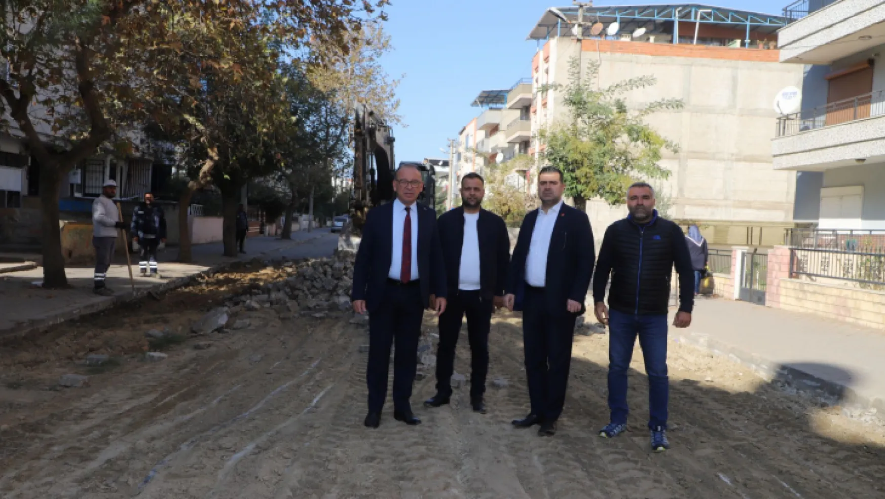 Turgutlu Belediyesi Çamlıca Yolu'nu Yeniliyor