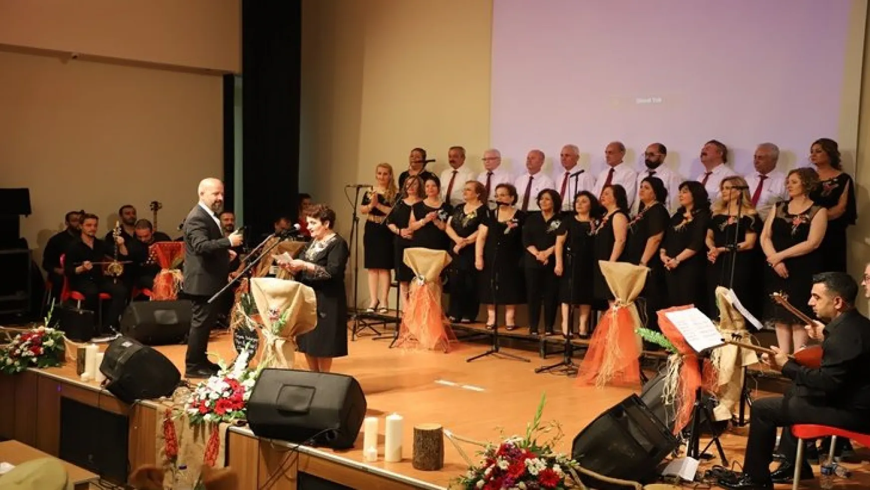 Turgutlu Belediyesi Korosu Türk Halk Müziği Konserine Davetlisiniz