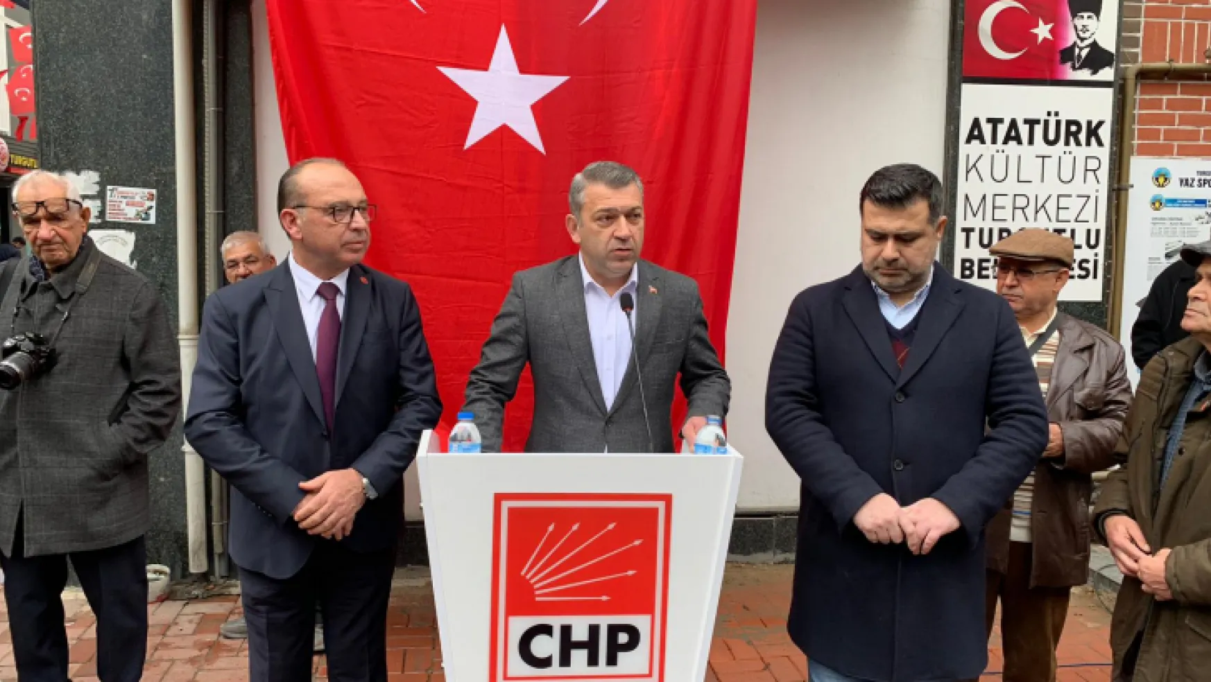Turgutlu Chp İlçe Teşkilatı Şehitler İçin Basın Açıklaması yaptı: 'Artık Yeter'