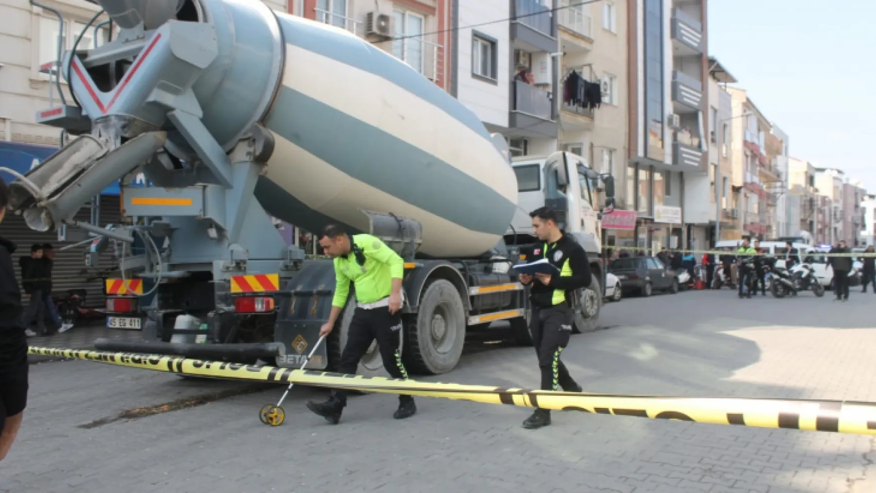 Turgutlu'da Beton Mikserinin Altında Kalan Kadın Hayatını Kaybetti