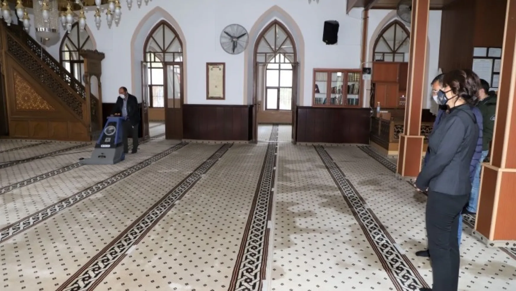 Turgutlu'da Camilere Kış Temizliği