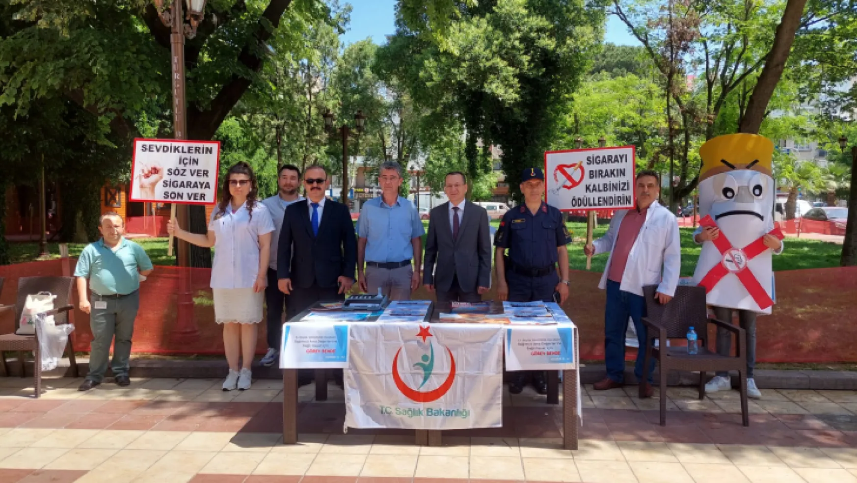Turgutlu'da 'Dünya Tütünsüz Günü' Standı büyük ilgi gördü