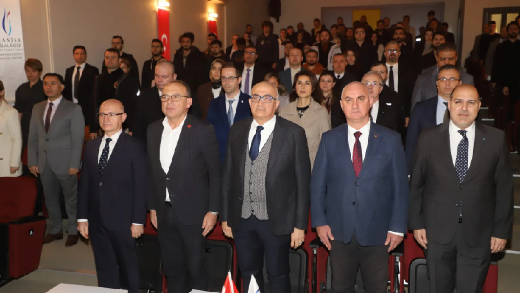Turgutlu'da yoğun katılımla proje sergisi ödül töreni ve laboratuvar açılış töreni gerçekleşti