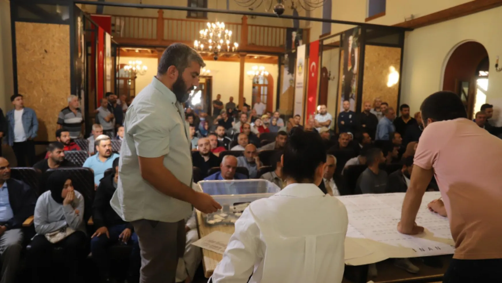 Turgutlu'nun Prestijli Projesi Cuma Pazarı'nda Kura Çekimi Yapıldı