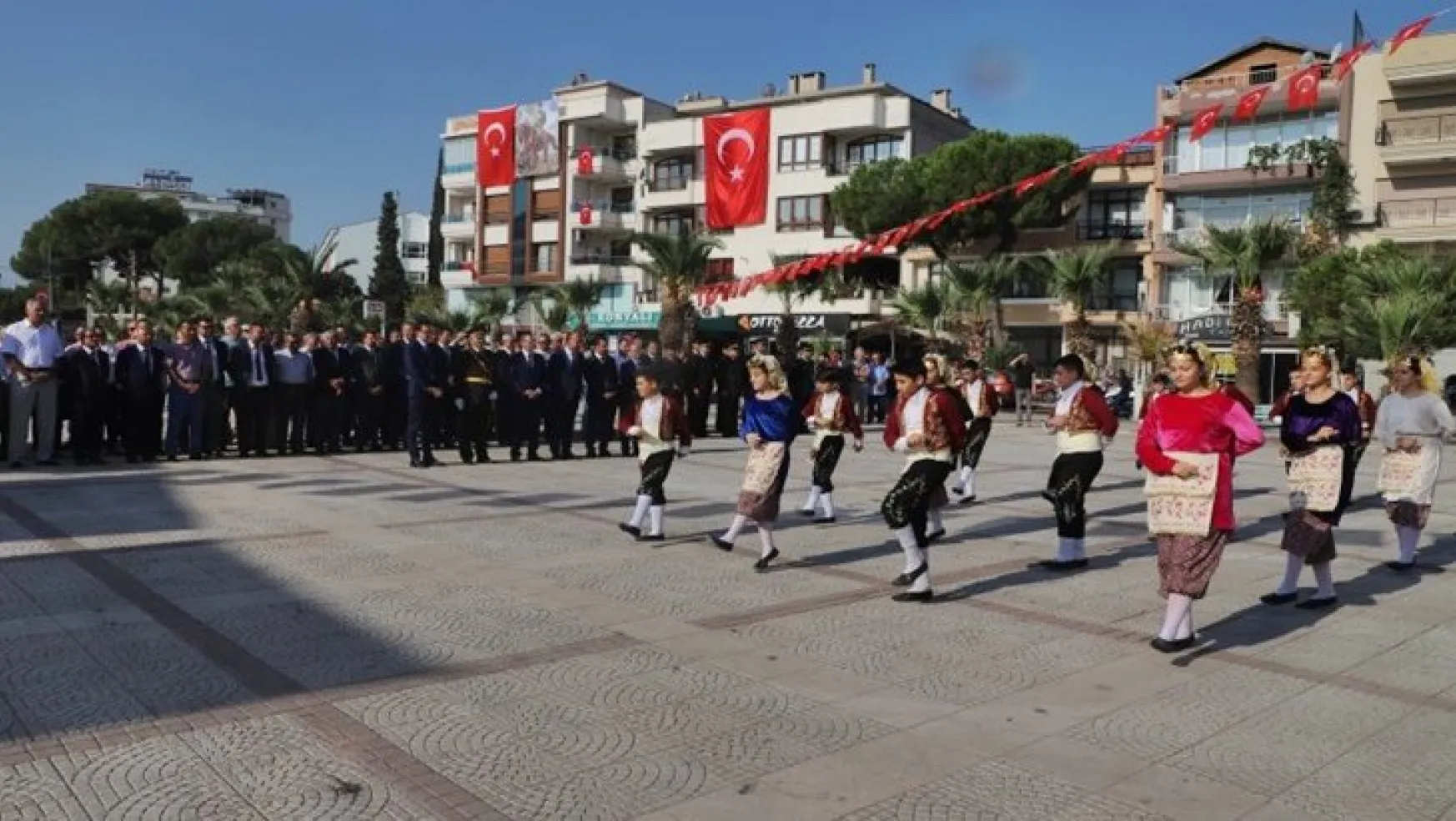 Turgutlu'da 29 Ekim'de Cumhuriyet Korteji ve Merve Özbey Cumhuriyet Konseri