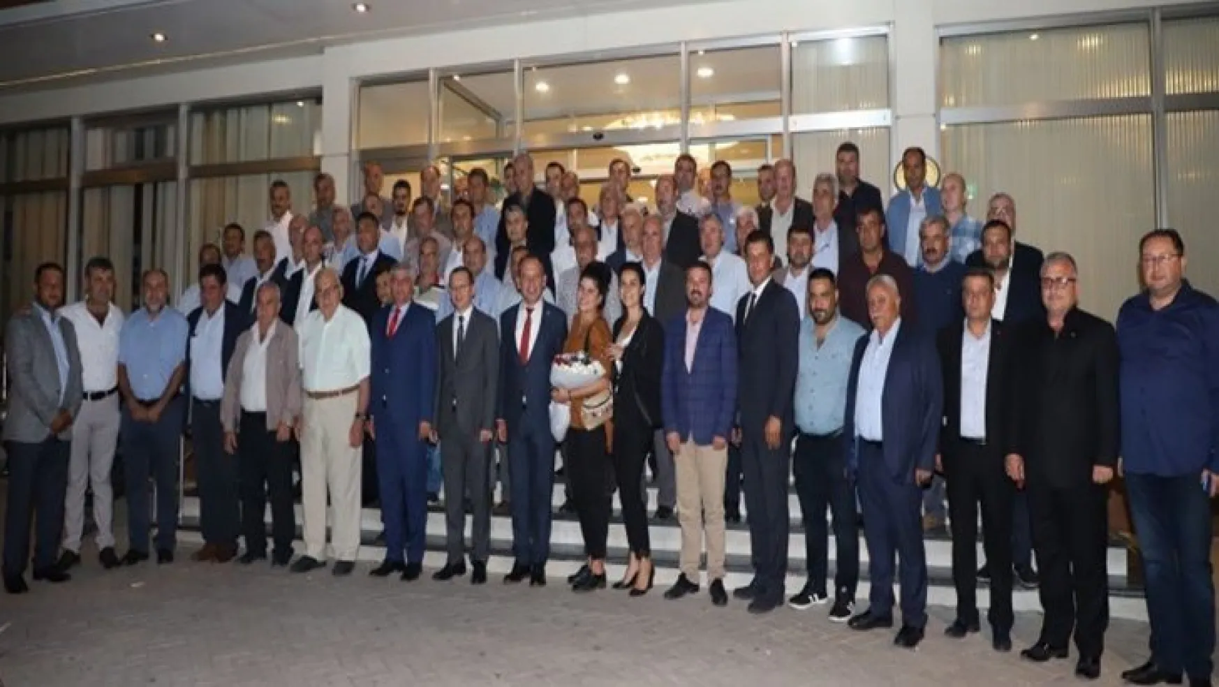 Turgutlu'da Protokol Üyeleri Muhtarlarla Yemekte Buluştu