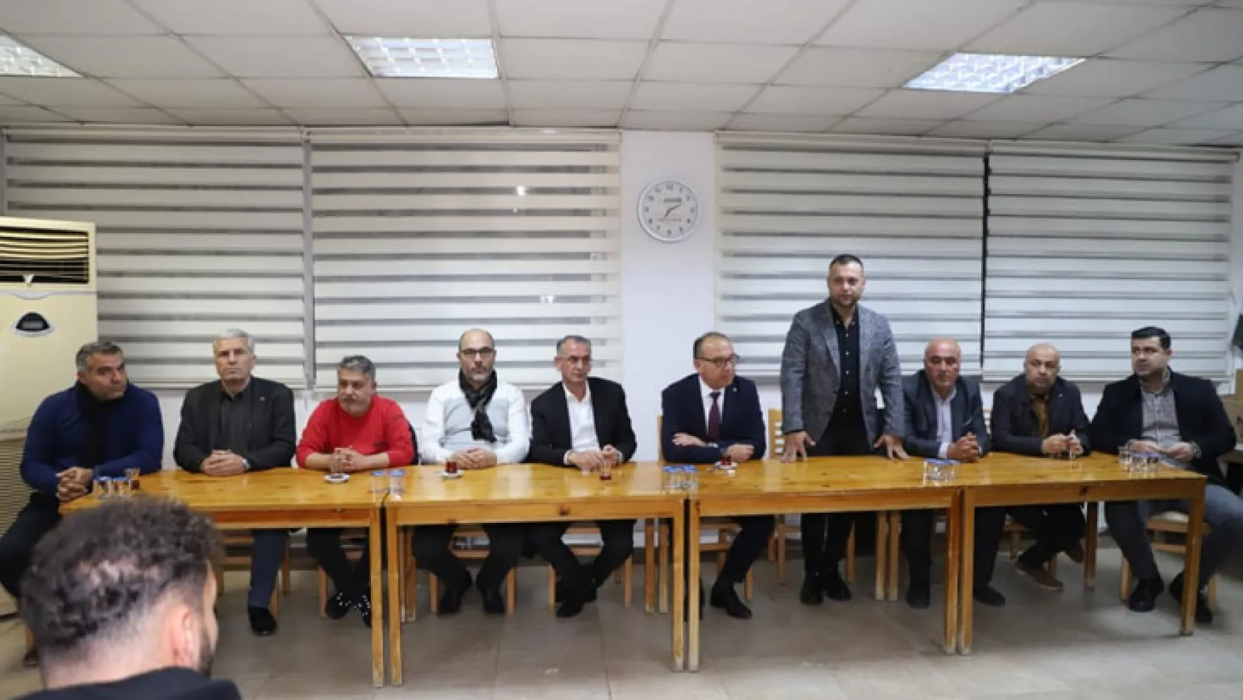Turgutluspor Yeni yönetimi futbolcularla yemekte bir araya geldi