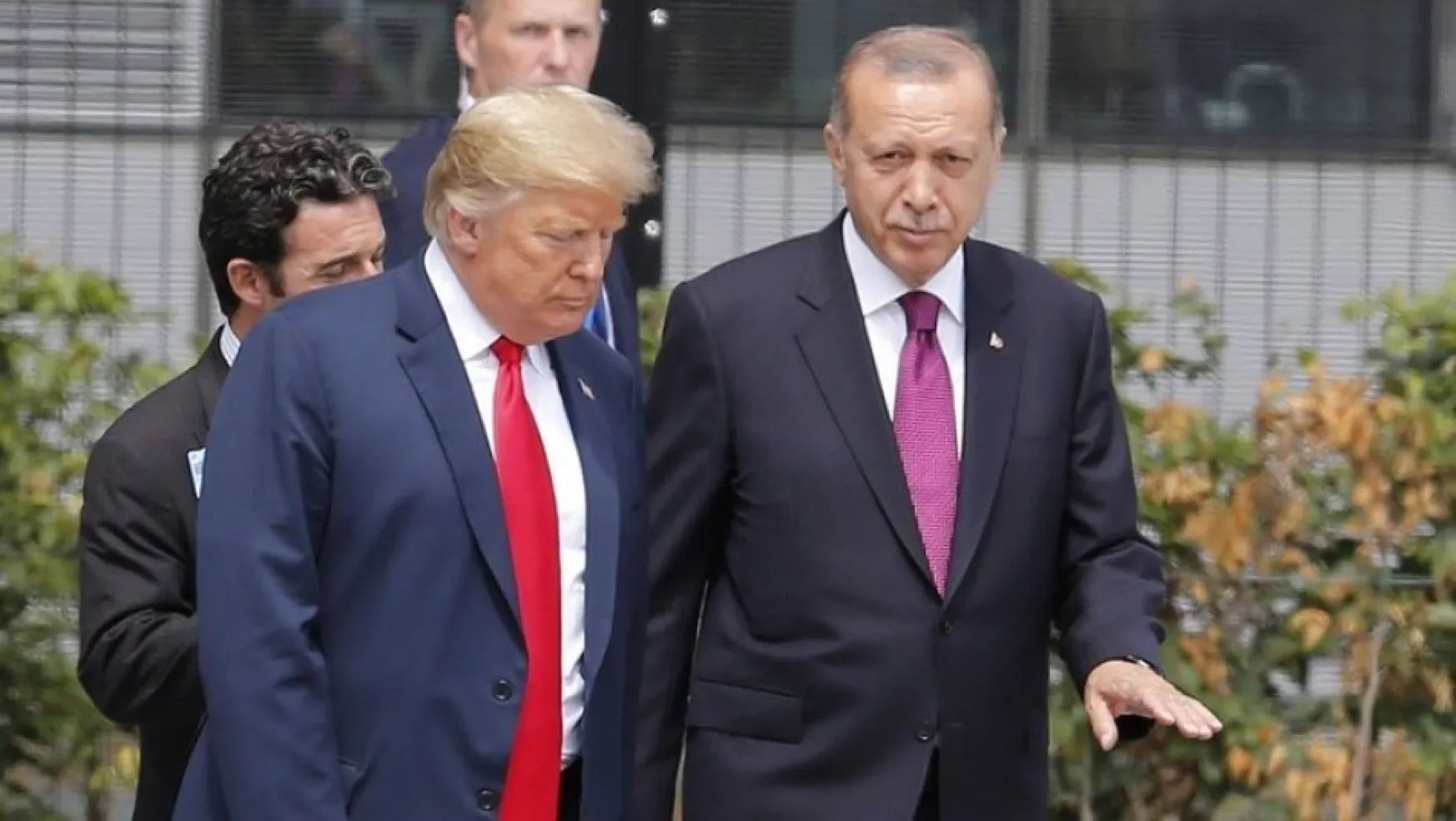 Başkan Erdoğan, Donald Trump'la görüştü