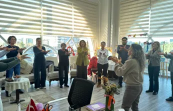 Alzheimer Hastalarına, Yakınlarına Nefes Eğitimi Desteği