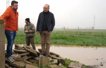 Başkan Çetin Akın'dan Yağış Sonrası Sahada Yoğun Mesai