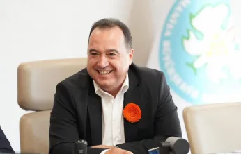 Başkan Dutlulu'dan İlçe Belediye Başkanlarıyla Yeni Yıl Öncesi Değerlendirme Toplantısı