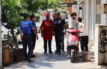 Büyükşehir'den Ahmetli'de Kaldırım İşgallerine Denetim