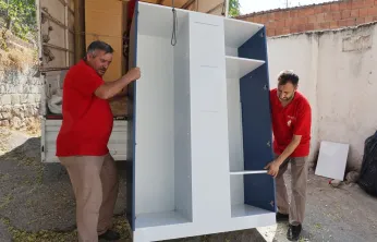 Eski Eşyan Hayat Bulsun: Sokağa Atma, Belediyeyi Ara