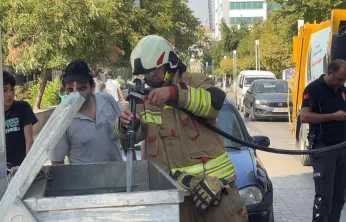 Turgutlu'da Çöp Konteynırı Yangınına Hızlı Müdahale