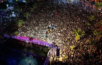 Turgutlu'da Cumhuriyet Coşkusu Ece Seçkin Konseriyle Zirveye Ulaştı