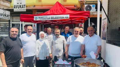 Merhum Başkan Ferdi Zeyrek'in Anısına Turgutlu'da Lokma Hayrı Düzenlendi