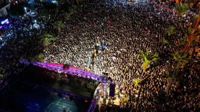 Turgutlu'da Cumhuriyet Coşkusu Ece Seçkin Konseriyle Zirveye Ulaştı