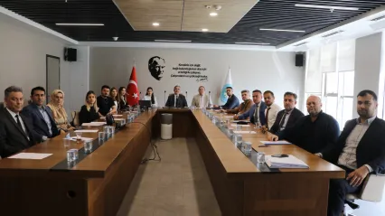 Manisa Enerji Platformu'ndan ilçe belediyelerine güneş enerjisi sistemleri eğitimi