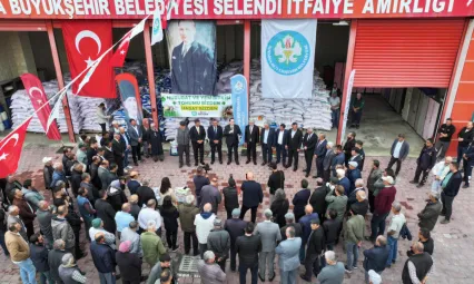 Başkan Besim Dutlulu, Selendili Çiftçilerle Buluştu