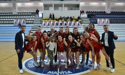 Lidya Garden City Turgutlu Belediyesi Kadın Basketbol Takımı Play Off'a Yürüyor