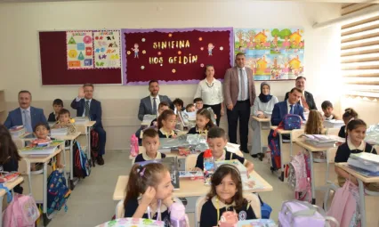 Manisa'da İlköğretim Haftası Coşkuyla Kutlandı