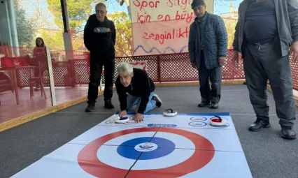 Turgutlu Belediyesi 'Floor Curling' Sporunu Tanıtmaya Devam Ediyor