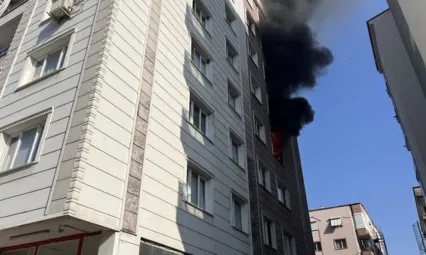 Turgutlu'da 7 Katlı Apartmanda Korkutan Yangın!