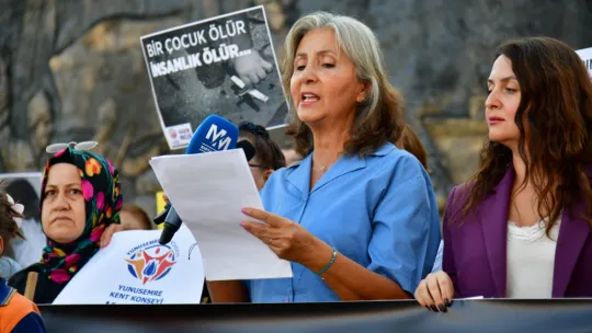 Manisalı Kadınlar Kamuoyuna Seslendi:'Çocukları Çuvala Sığdırmayın!'