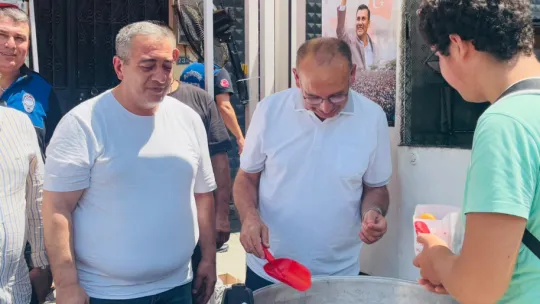 Merhum Başkan Ferdi Zeyrek'in Anısına Turgutlu'da Lokma Hayrı Düzenlendi