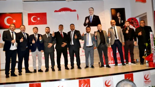 Yeniden Refah Partisi Yunusemre İlçe Başkanı Mehmet Baki Çelik güven tazeledi