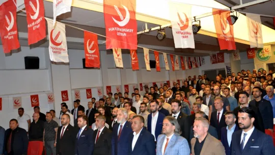 Yeniden Refah Partisi Yunusemre İlçe Başkanı Mehmet Baki Çelik güven tazeledi